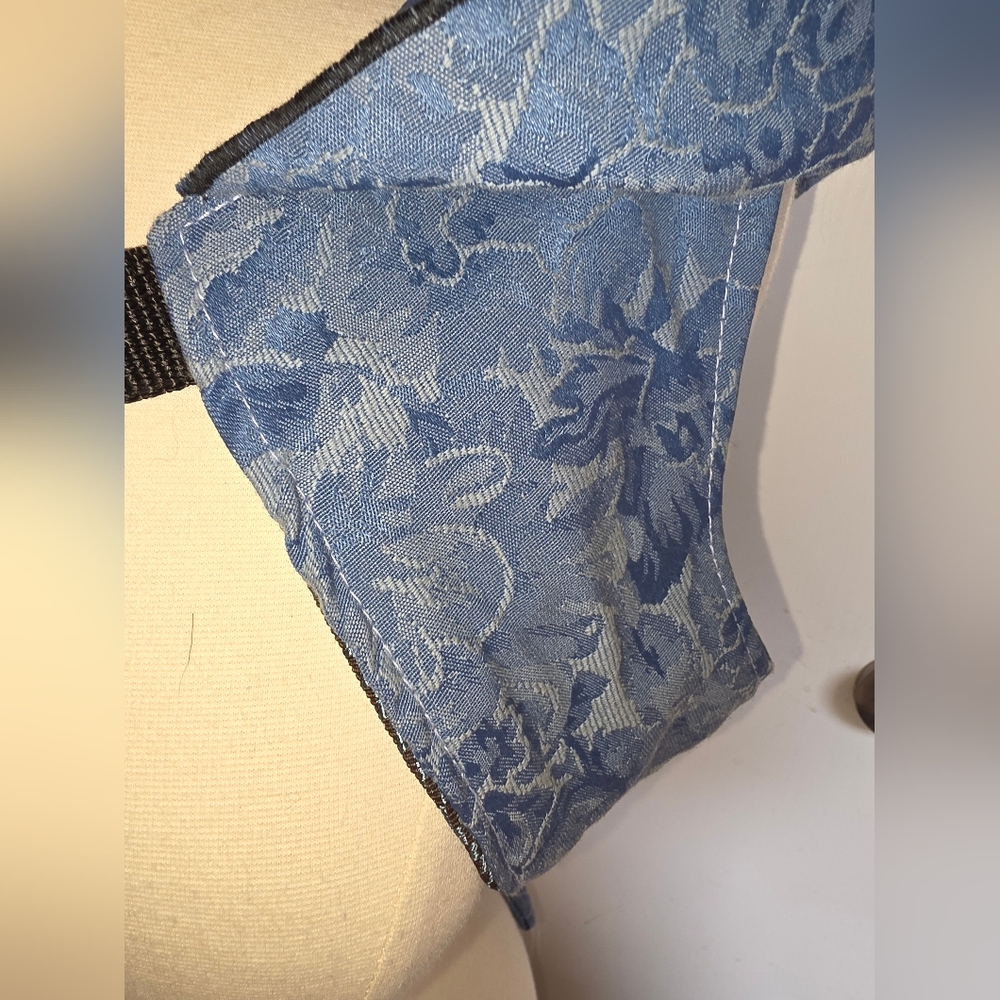 Blue Floral Harness - Picture 2 of 4